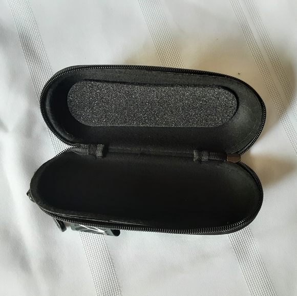 NEW Oakley Zip Case - Picture 8 of 8